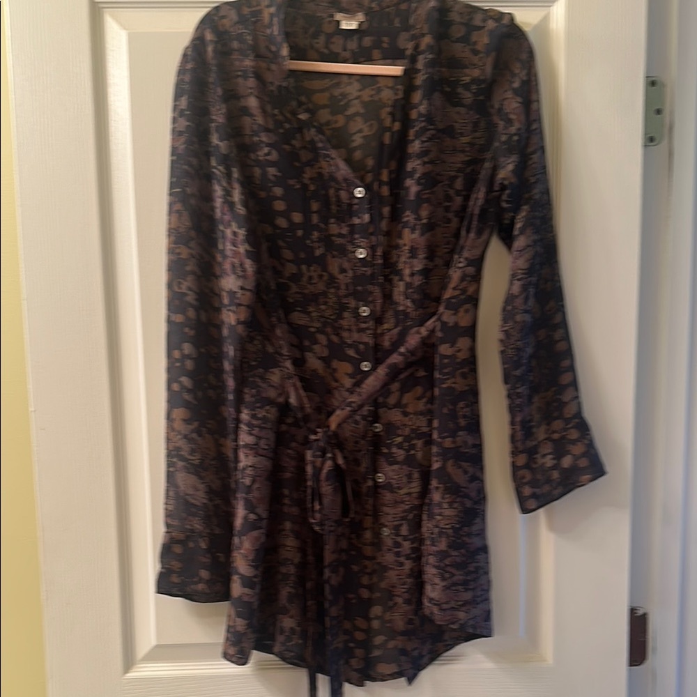 Gray and Plum on Black SheerTie Front 3/4 Sleeve Tunic